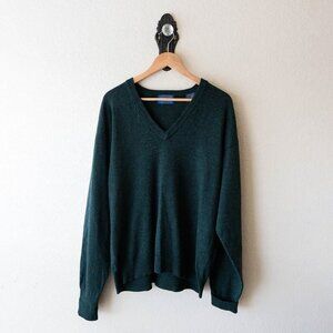 Vintage Pendleton 100% Virgin Wool Green V-Neck Sweater Men’s L Classic Knit